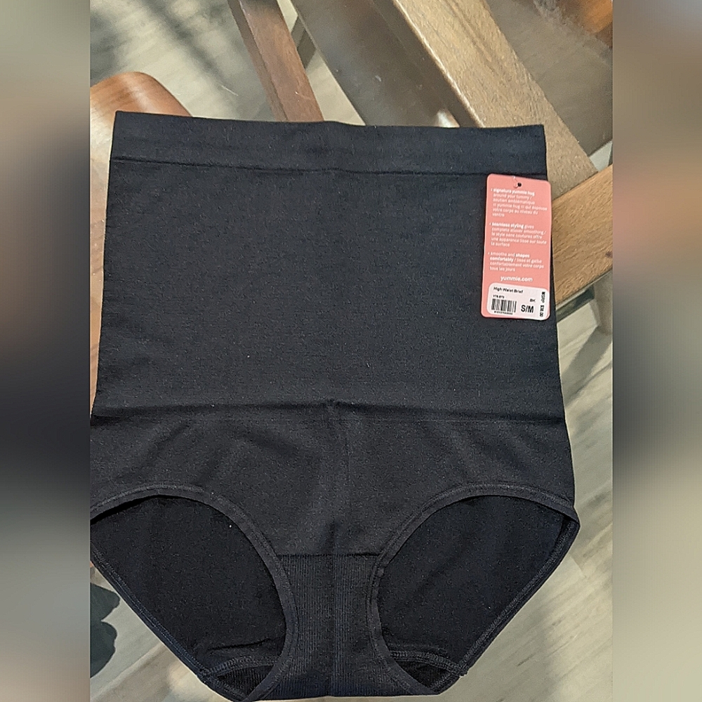 Yummy under garment NWT